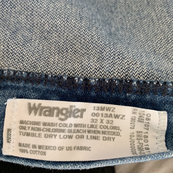Wrangler 13MWZ men’s 32 x32 - Picture 5 of 6